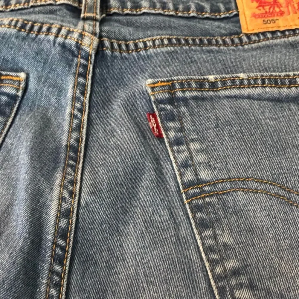 Levi-s Men's Blue and Navy Jeans